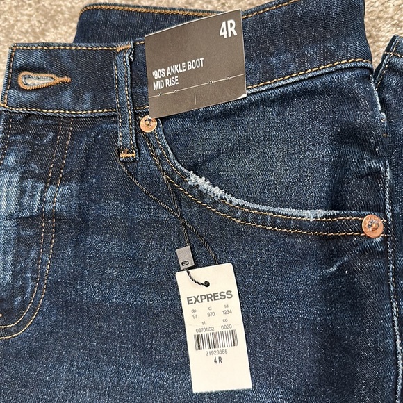 !NWT! Express ‘90s ankle boot mid rise dark wash jeans - Picture 6 of 7